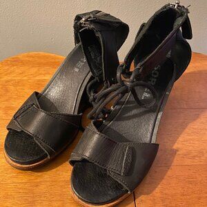 Sorel Joanie II Lace Huarache Wedge Sandals Black Leather Lace Up Women's